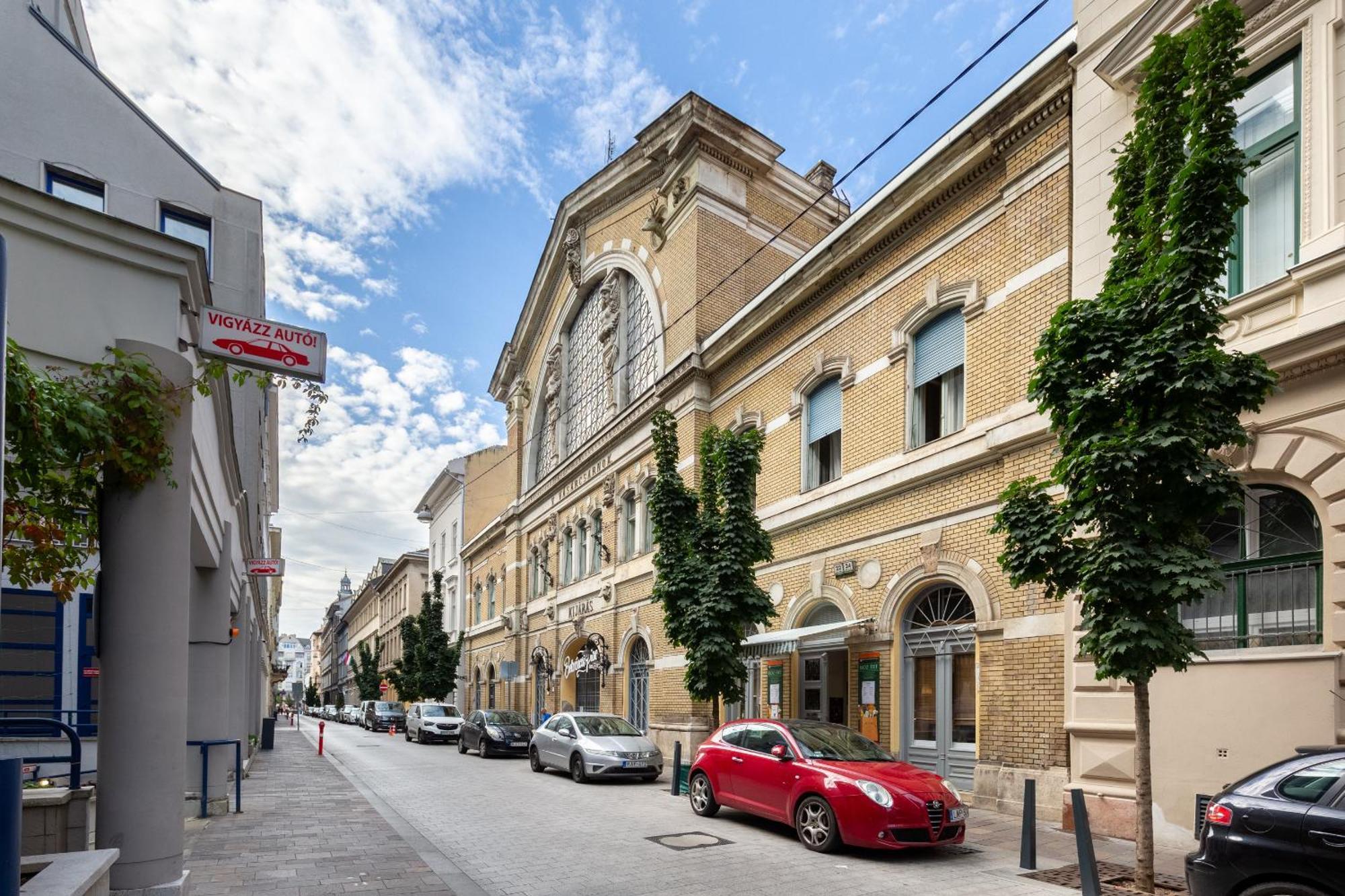 V26 Freedom Lodge Apartment Budapest Eksteriør billede